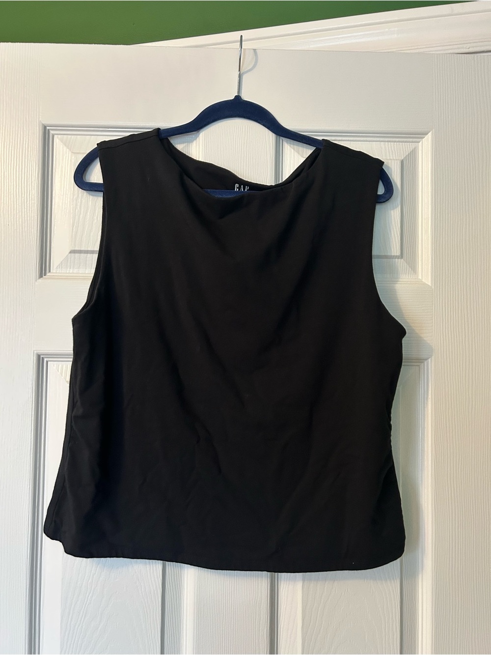 GAP Women's Black Sleeveless modern Top
